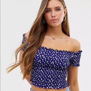 Daisy print crop top